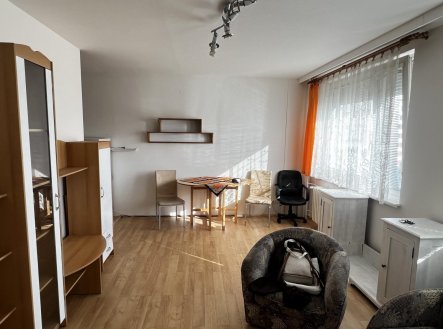 Pronájem bytu, 1+kk, 27 m²