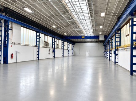 Pronájem skladu, 1 044 m²