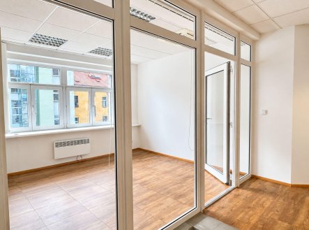 Pronájem kanceláře, 145 m²