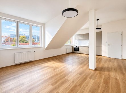 Pronájem bytu, 3+kk, 81 m²