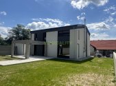 Pronájem domu/vily, 151 m²