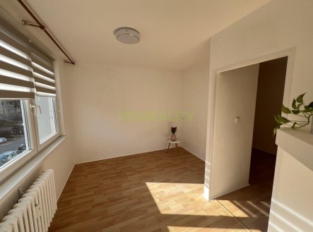 Pronájem bytu, 1+kk, 32 m²