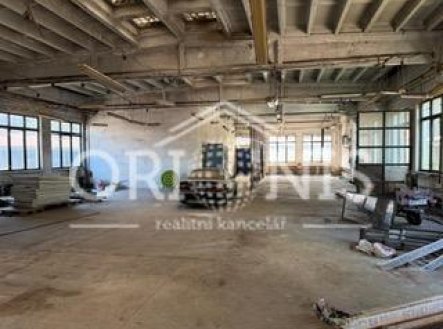 Pronájem skladu, 450 m²