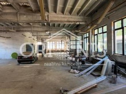 Pronájem skladu, 450 m²