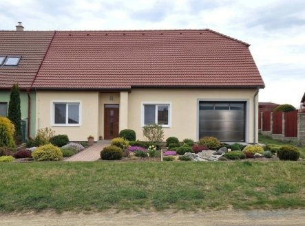 Prodej pozemku pro bydlení, 1 606 m²