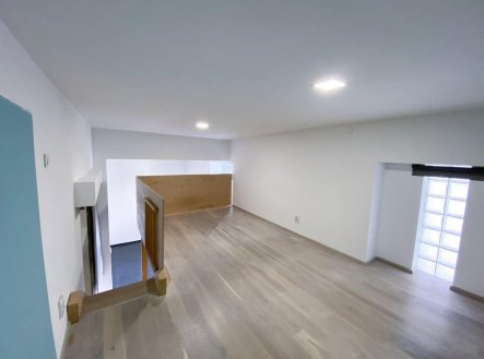 Pronájem bytu, 2+kk, 40 m²