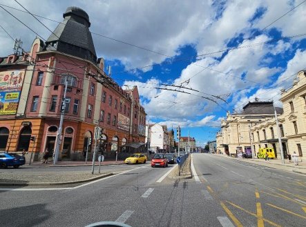 Pronájem obchodní prostory, 132 m²