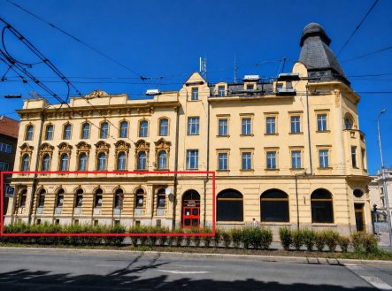 Pronájem obchodní prostory, 132 m²