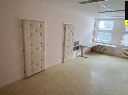 Pronájem komerčního objektu, jiný, 140 m²