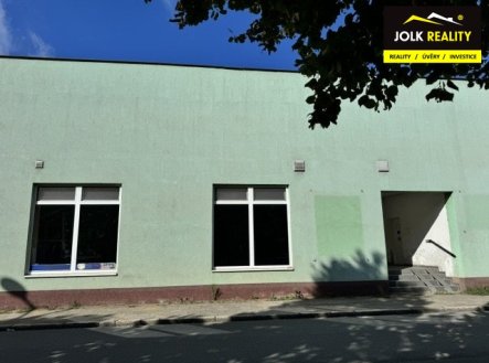Pronájem obchodní prostory, 300 m²