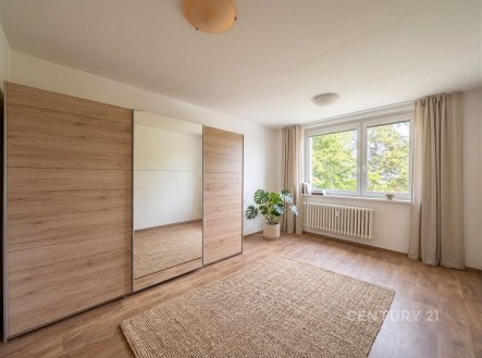 . | Pronájem bytu, 2+1, 64 m²