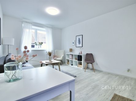 Pronájem bytu, 1+kk, 36 m²