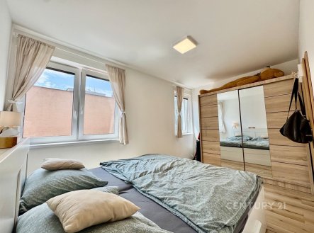 Pronájem bytu, 2+kk, 51 m²