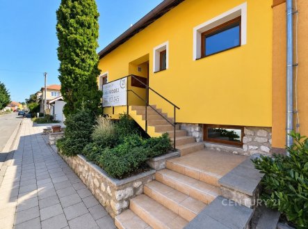 . | Prodej - dům/vila, 210 m²
