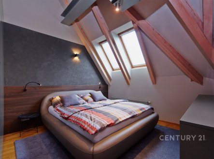 Pronájem bytu, 2+kk, 79 m²