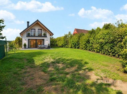 Prodej pozemku pro bydlení, 2 302 m²