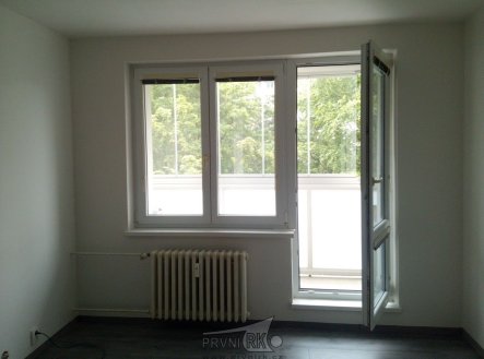 Pronájem bytu, 1+kk, 27 m²