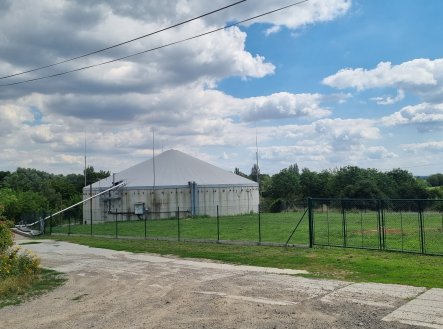 Prodej komerčního objektu, sklad, 15 000 m²