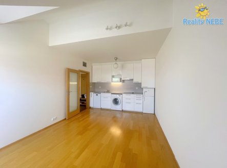Pronájem bytu, 2+kk, 38 m²