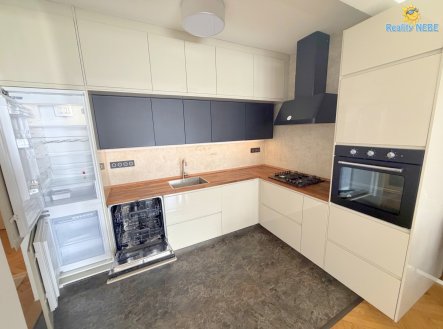 Pronájem bytu, 2+kk, 61 m²