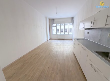 Pronájem bytu, 1+kk, 32 m²