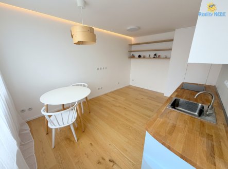 Pronájem bytu, 1+kk, 27 m²