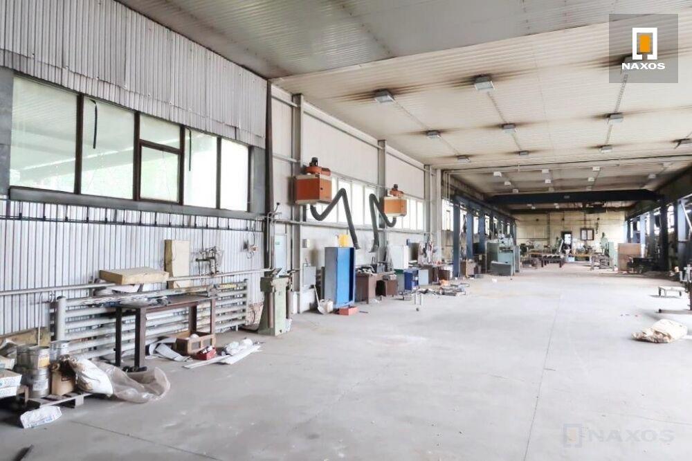 Výrobní a skladová hala 690 m2 s jeřábem 5 t, kanceláře 57,5 m2, ul. Montánní, Ostrava - centrum
