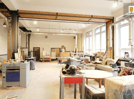Pronájem skladu, 300 m²