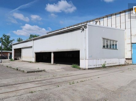 Pronájem skladu, 408 m²