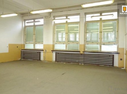 Pronájem skladu, 210 m²
