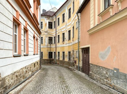 Prodej nájemního domu, 375 m²