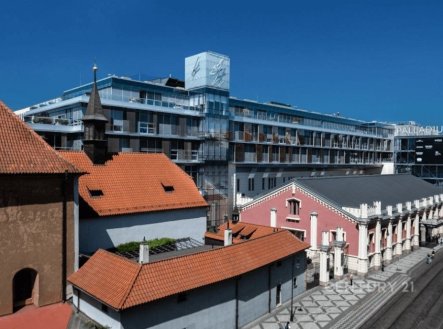Pronájem kanceláře, 1 306 m²