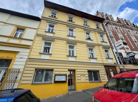 Pronájem bytu, atypický, 76 m²