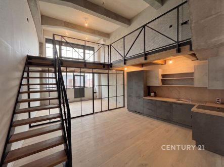 Pronájem kanceláře, 91 m²