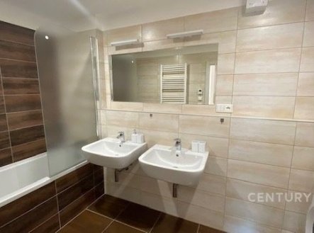 Pronájem bytu, 3+kk, 83 m²