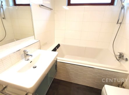 Pronájem bytu, 3+kk, 83 m²