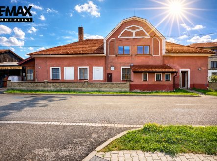 Pronájem obchodní prostory, 159 m²