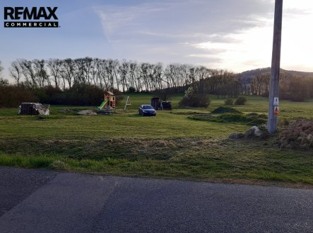 Prodej pozemku pro bydlení, 2 240 m² obrázek