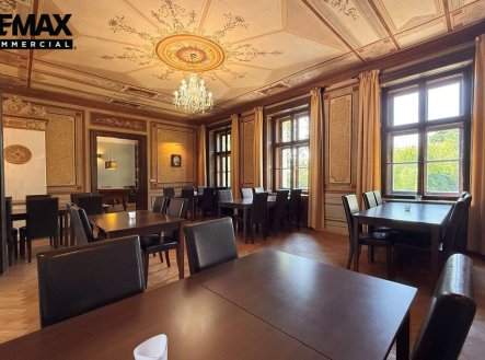 Prodej jiné komerční nemovitosti, 2 400 m²