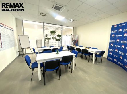 Pronájem obchodní prostory, 55 m²