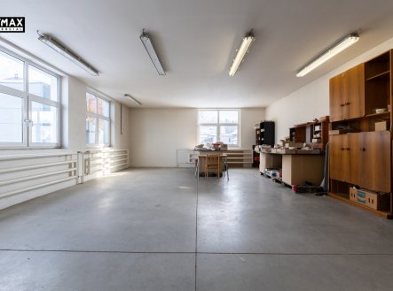 Prodej výrobní prostory, 1 363 m²