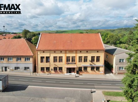 Prodej hotel, 1 360 m² obrázek