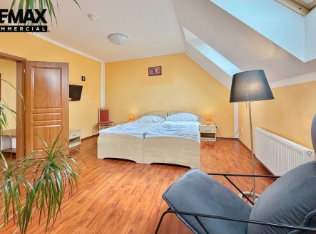 Prodej hotel, 1 360 m²