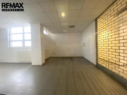 Pronájem obchodní prostory, 37 m²
