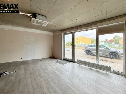 Pronájem obchodní prostory, 278 m²