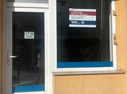 Pronájem obchodní prostory, 76 m²
