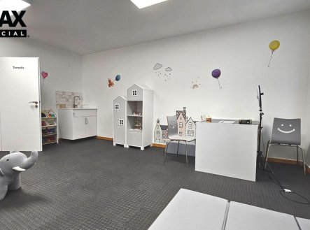 Pronájem jiné komerční nemovitosti, 154 m²