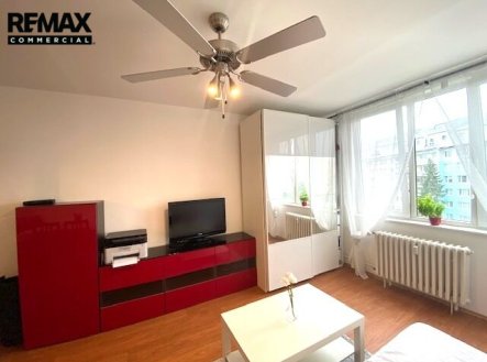Pronájem bytu, 2+kk, 42 m²