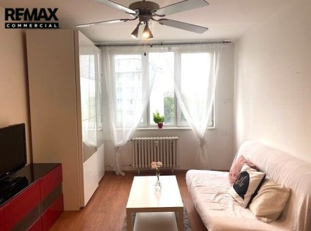 Pronájem bytu, 2+kk, 42 m²