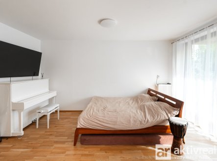 9 | Pronájem bytu, 1+kk, 38 m²